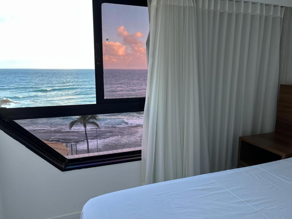 Maravilhoso 3 Quartos Vista Mar Ondina Apartamento *